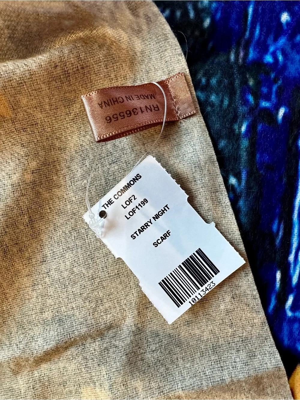 The Commons statement scarf